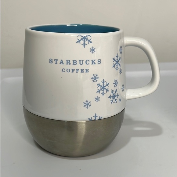Starbucks Holiday Mug 2007 White Blue Snowflakes Metal Base 14oz Coffee Tea - Picture 6 of 6